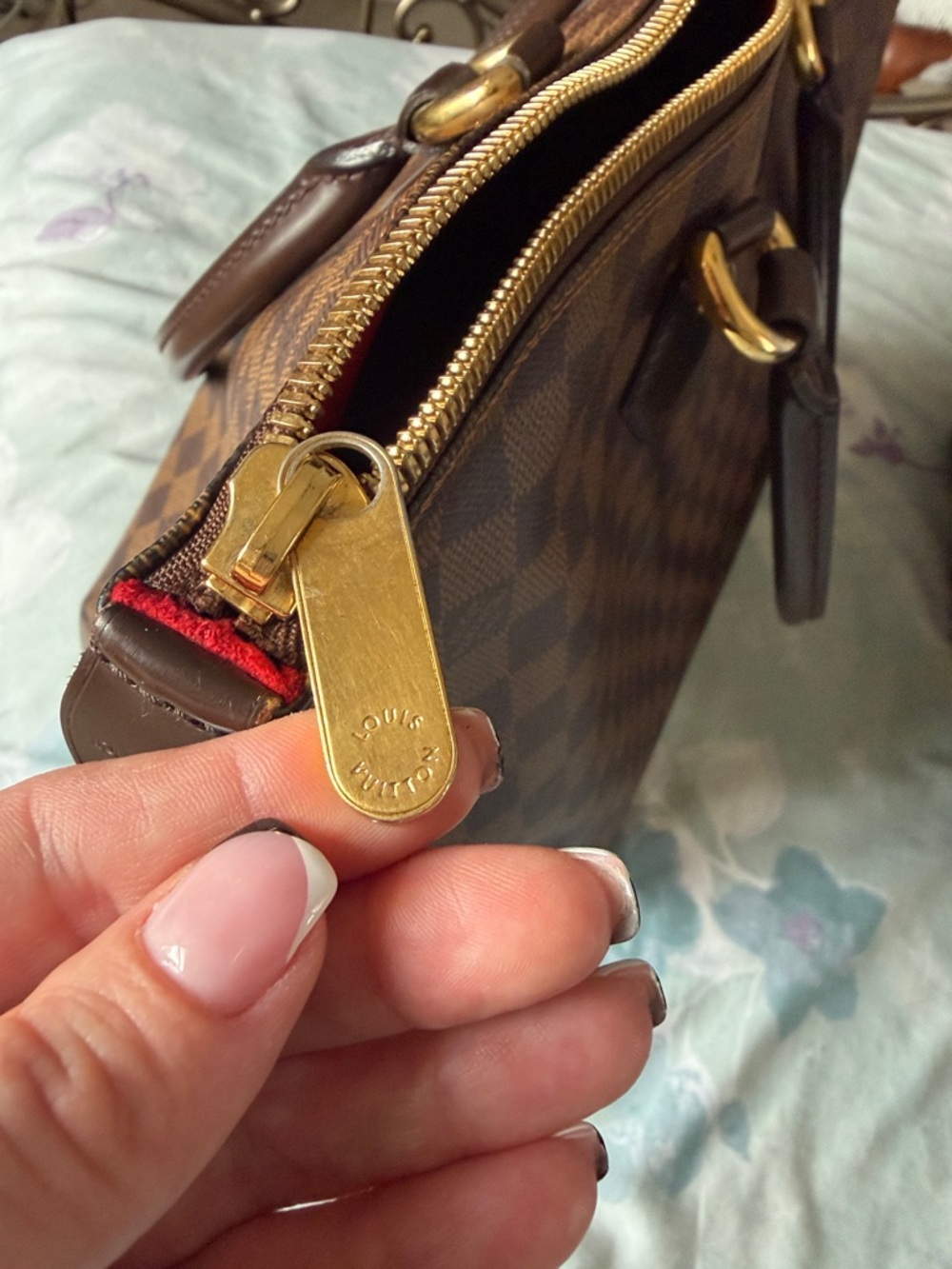 Louis Vuitton Saleya MM - Picture 16 of 17